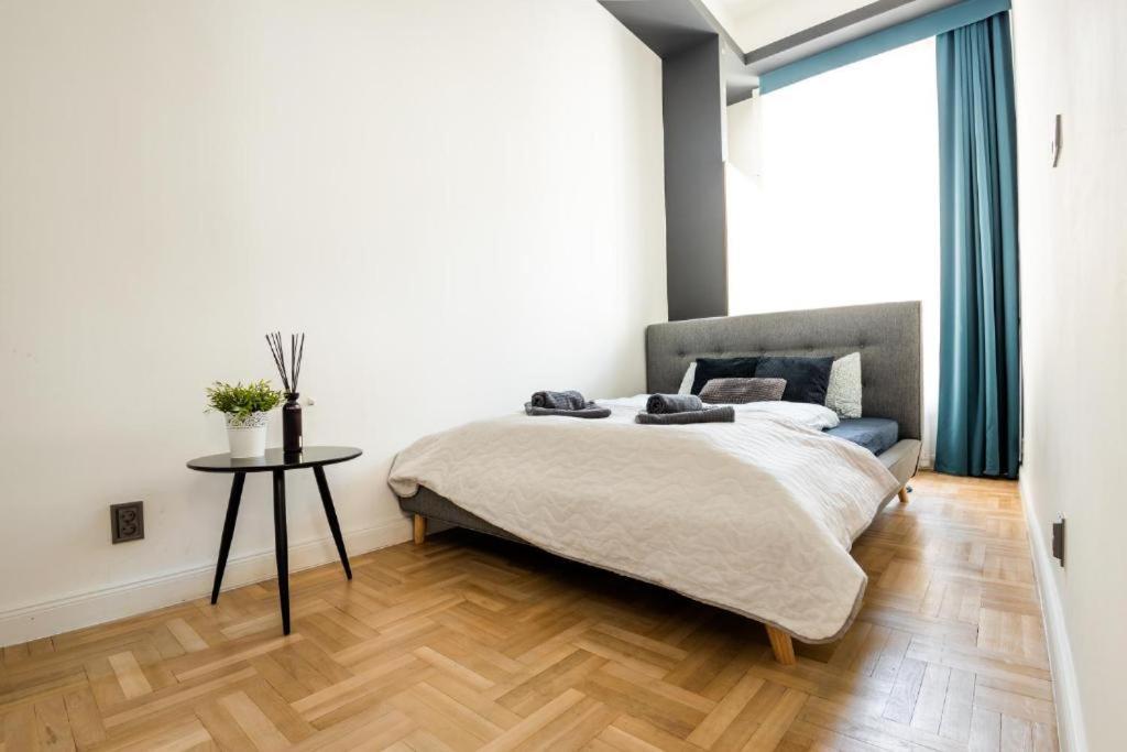 Deluxe Quentin Home Next To The Fashion Street Budapest Exterior photo